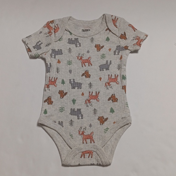 3 Short Sleeve Bodysuits - Picture 17 of 17